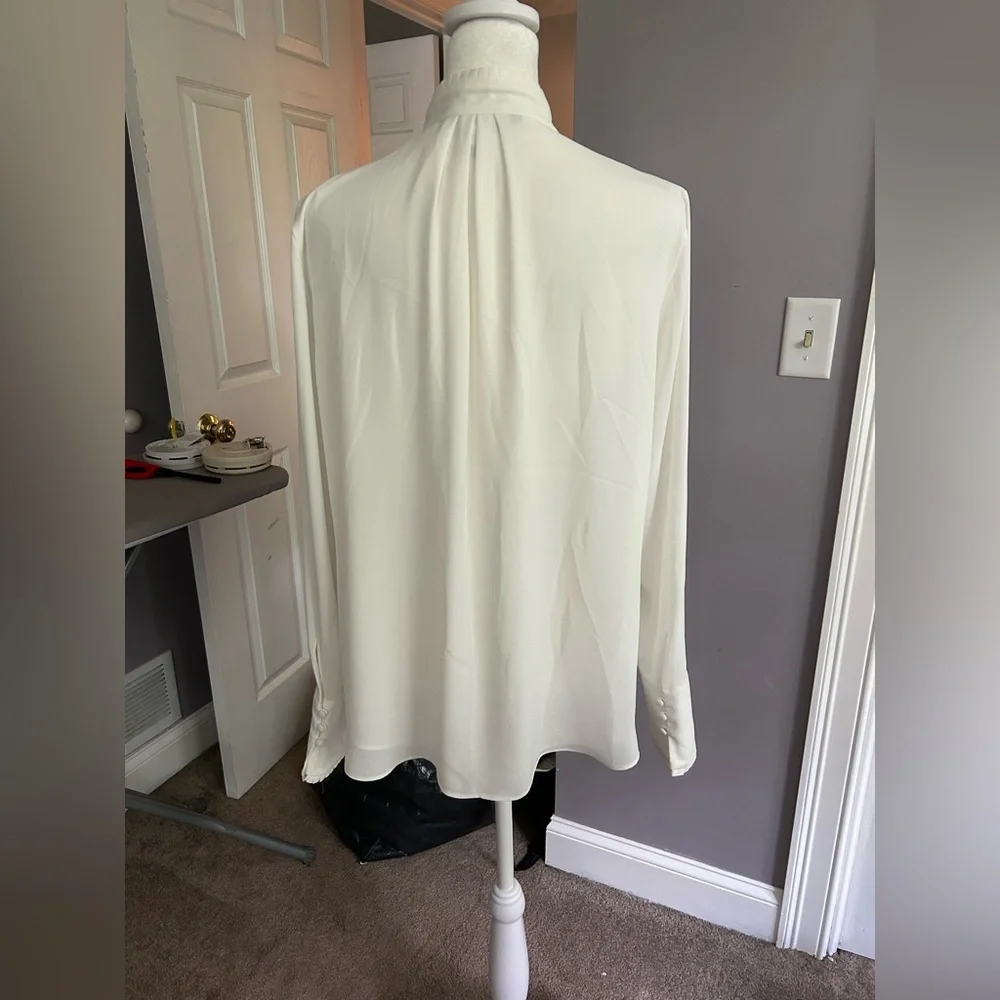 White House Black Market Cream Long Sleeve Tie Front Blouse - Picture 4 of 8